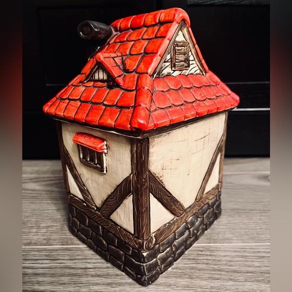Vintage Red Cottage Cookie Jar - Picture 2 of 4
